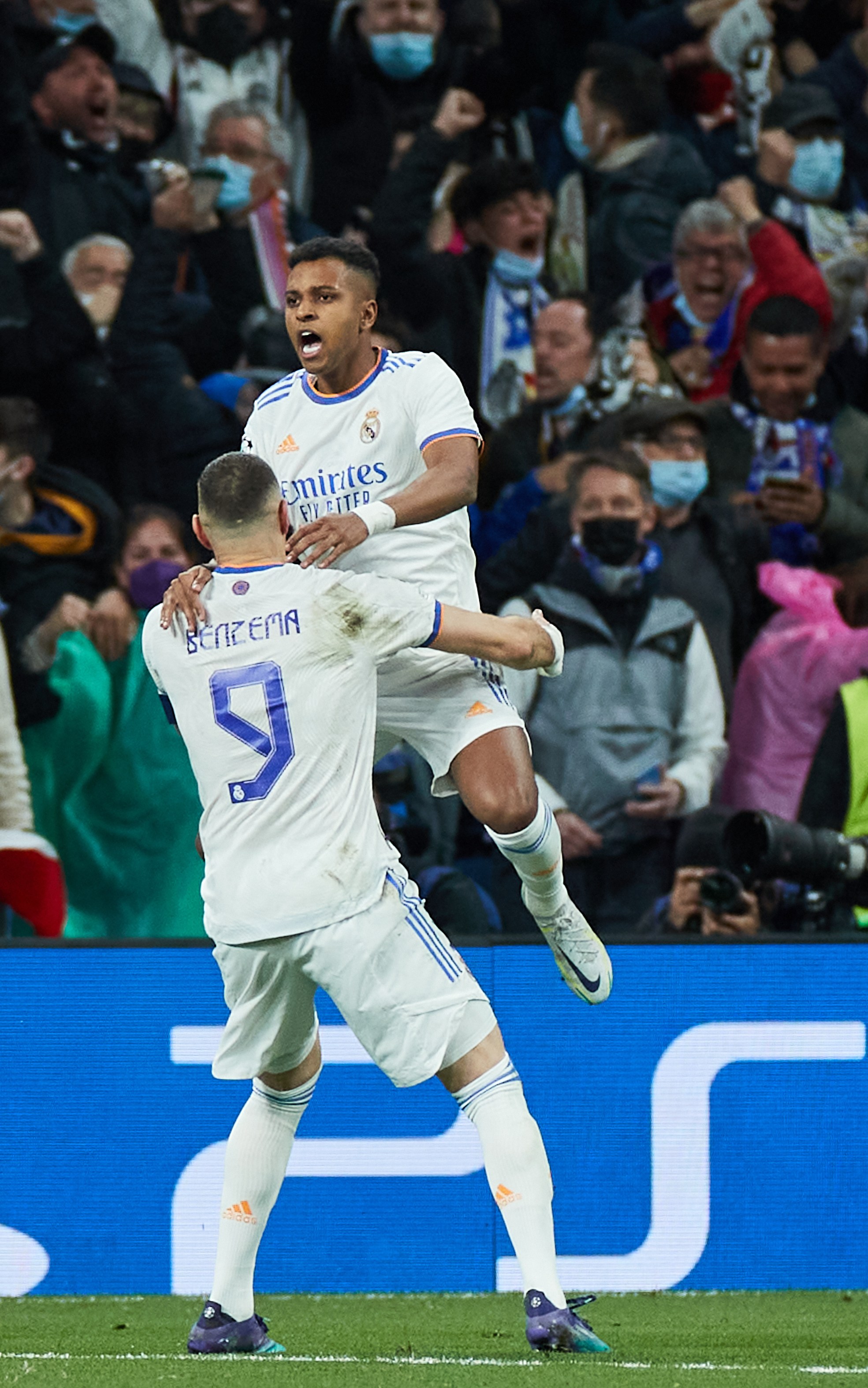 皇马全力奋战,成功晋级欧冠四强的简单介绍 皇马全力奋战,成功晋级欧冠四强的简单介绍