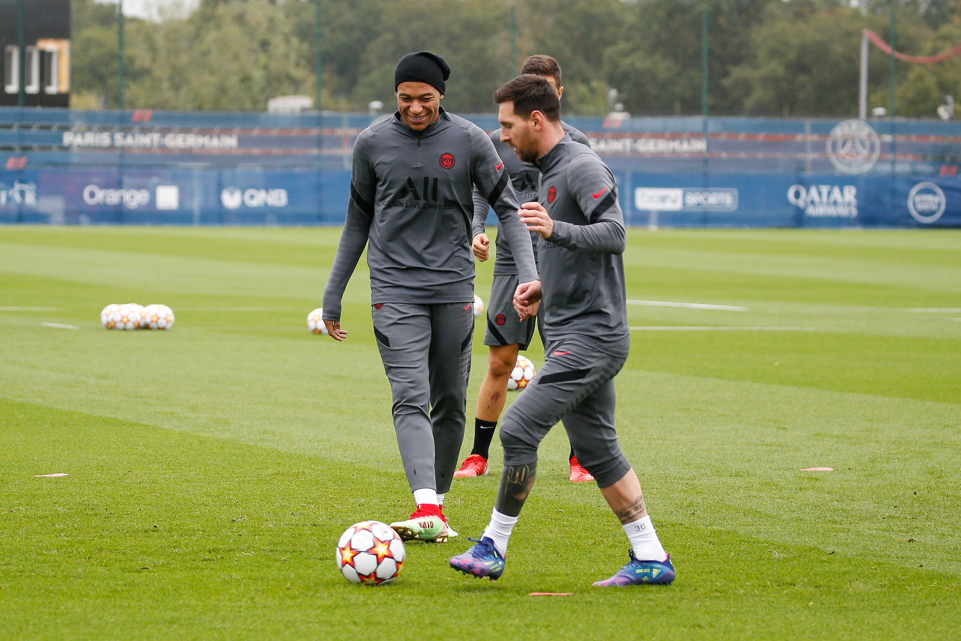 关于巴黎圣日耳曼球员积极备战下一场比赛的信息 关于巴黎圣日耳曼球员积极备战下一场比赛的信息