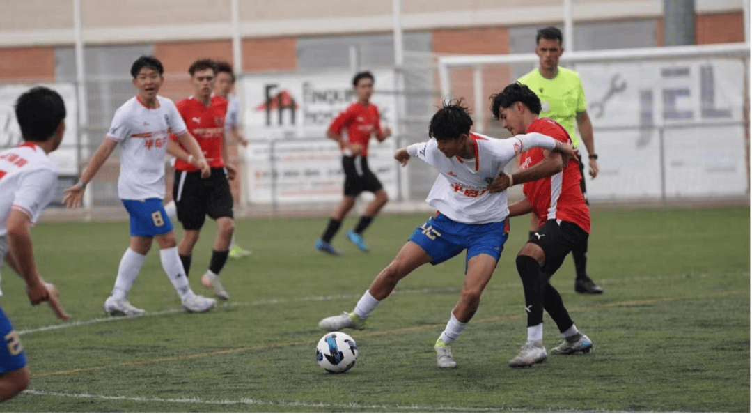 开云体育网页版-中国足球赛场上惊心动魄，球队实力逐渐显现的简单介绍