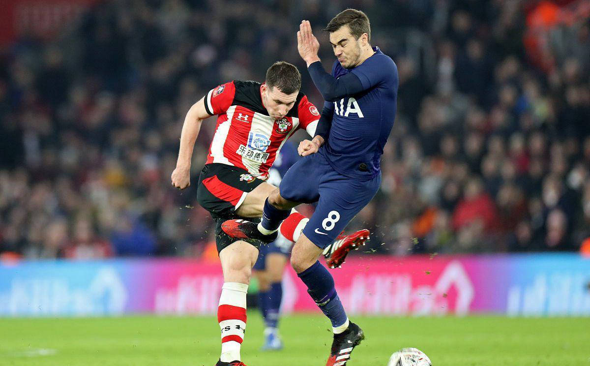 关于沃尔夫斯堡主场大败,连败之苦难消的信息 关于沃尔夫斯堡主场大败,连败之苦难消的信息