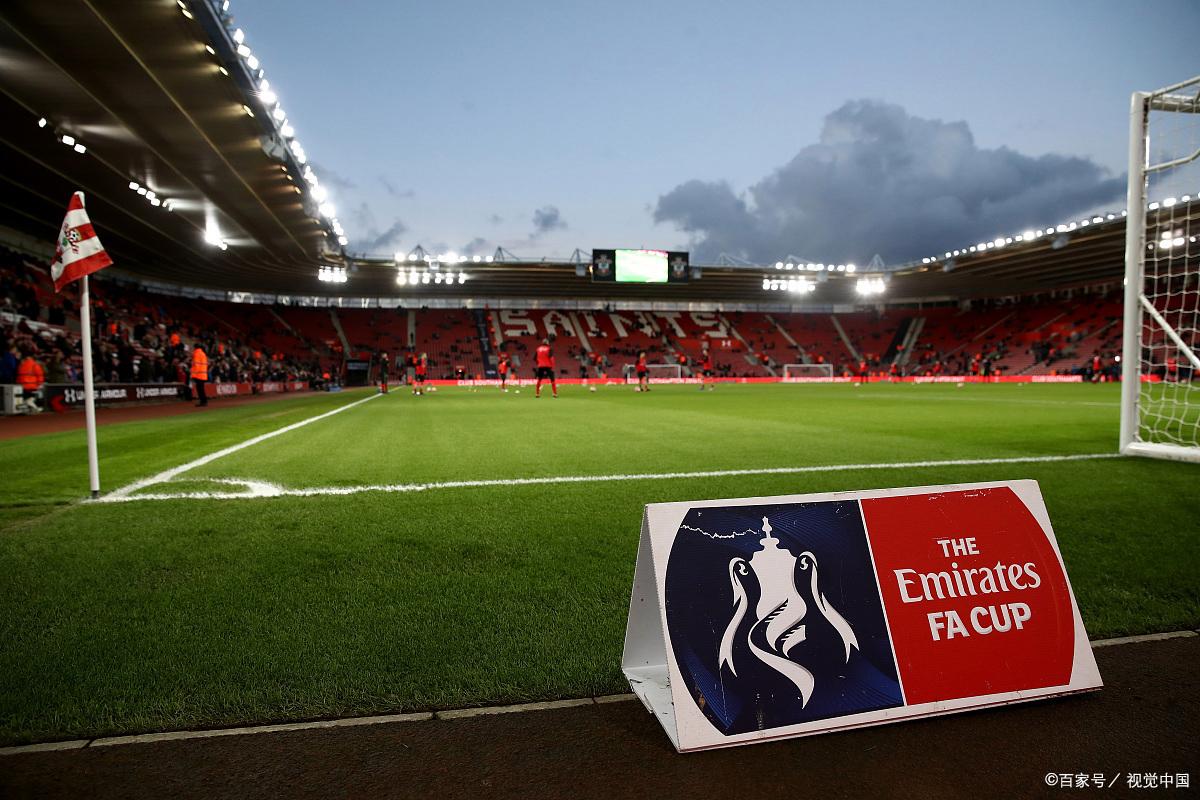 包含阿森纳青年才俱乐部首发获胜，备战联赛复赛的词条