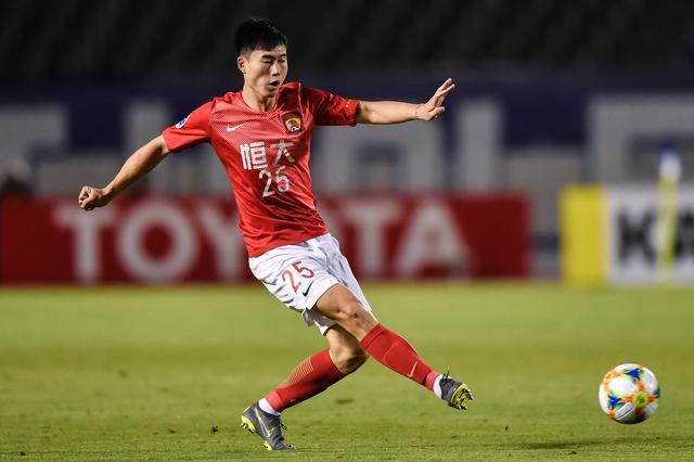 广州恒大球员展现训练成果,备战决战前夕的简单介绍 广州恒大球员展现训练成果,备战决战前夕的简单介绍