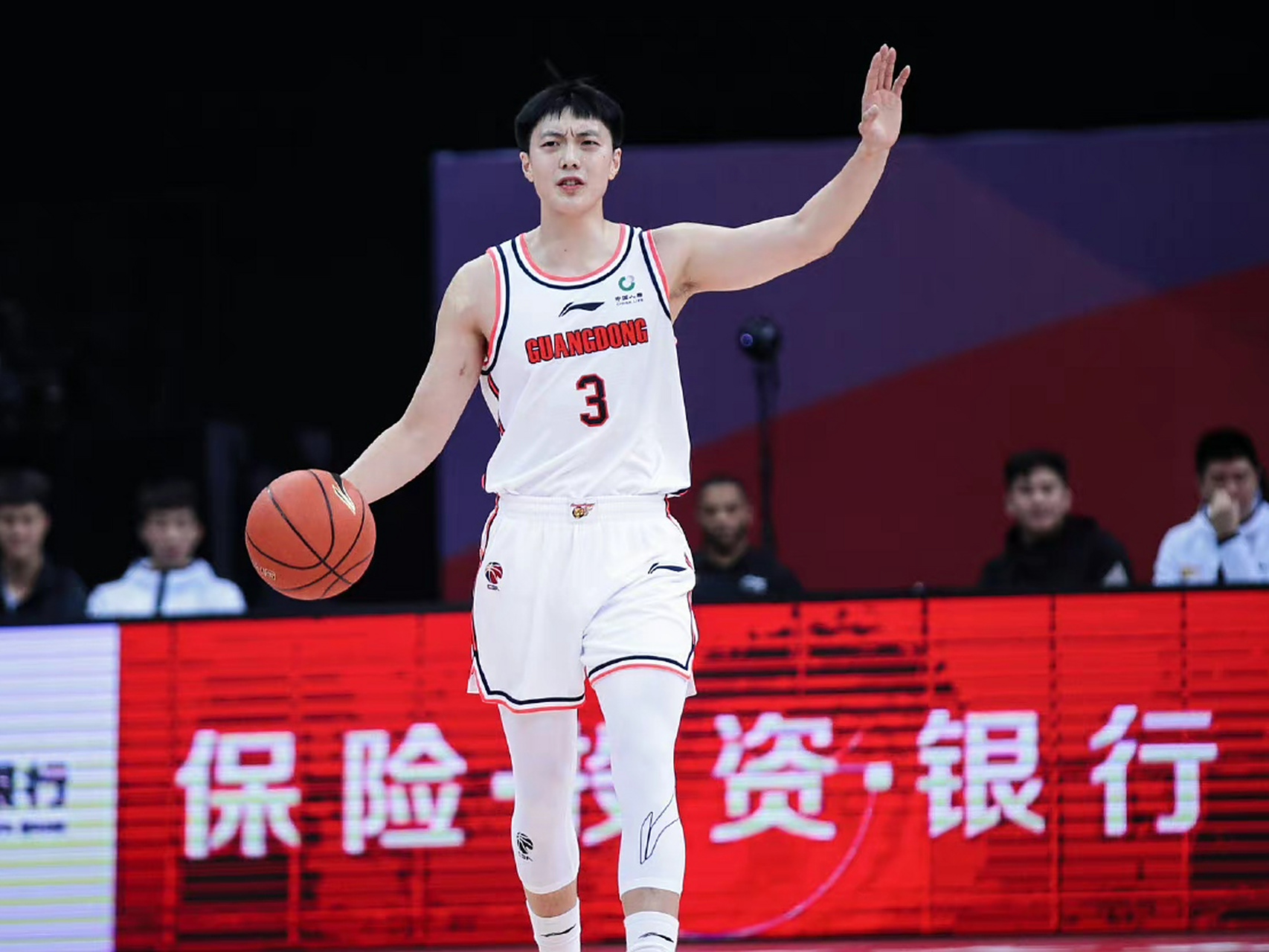 关于阿联砍下两双数据，助广东豪取季后赛开门红的信息