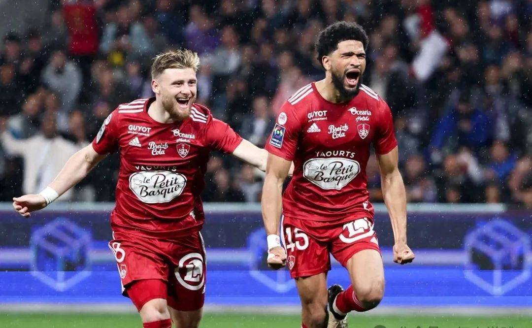 开云体育官网-南特逼平欧塞尔：法甲擂台战宣告结束平局的简单介绍