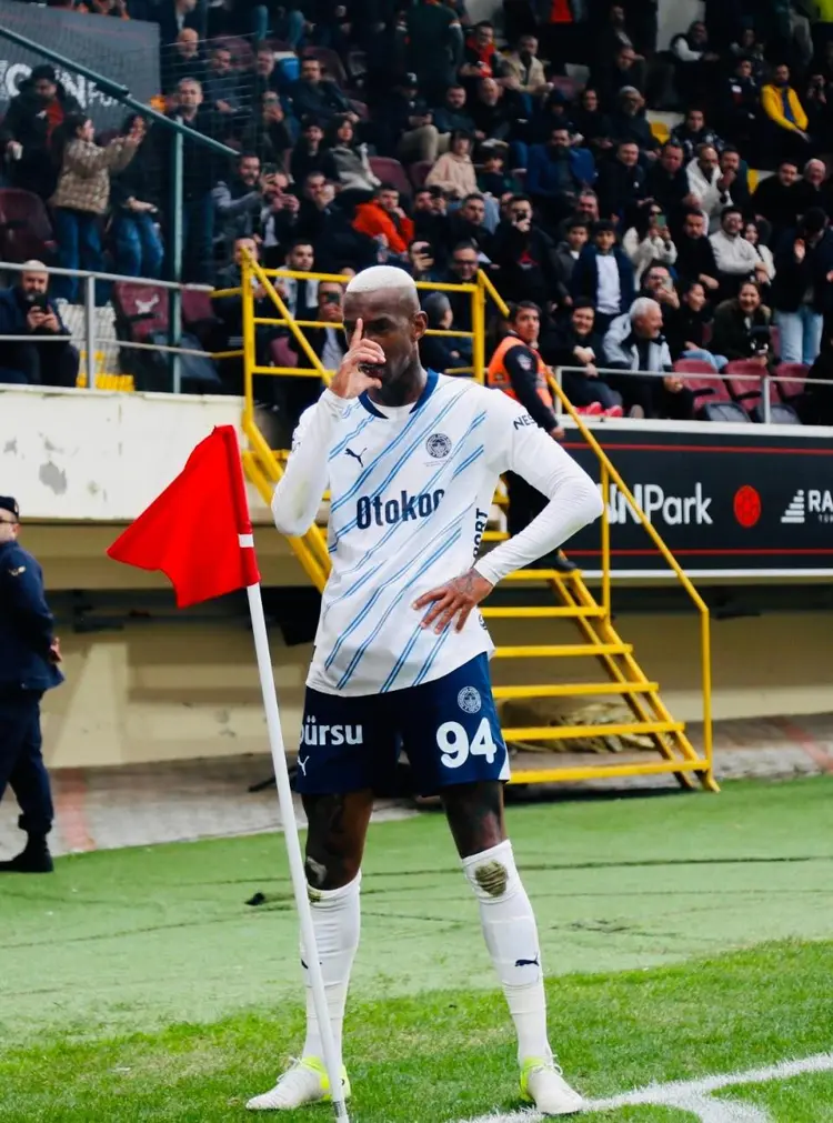 开云体育在线登录-萨索洛前锋连场破门，球队信心大增的简单介绍