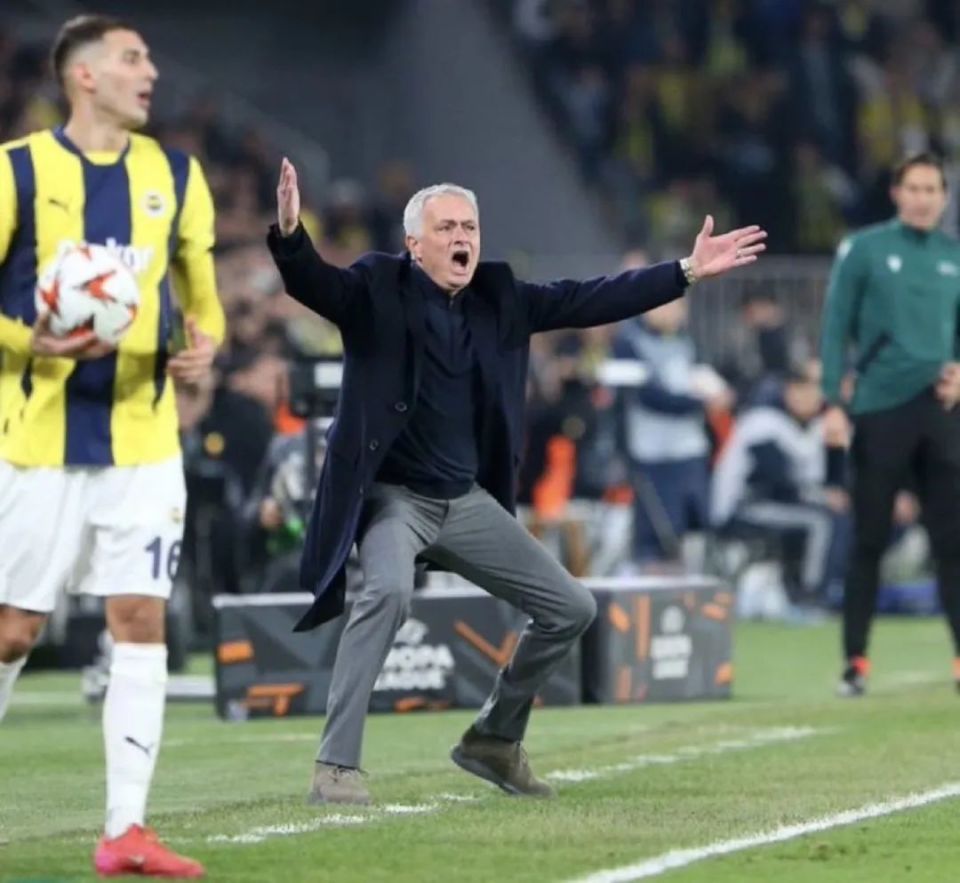 开云体育登录-热刺大胜！穆里尼奥球队状态正佳