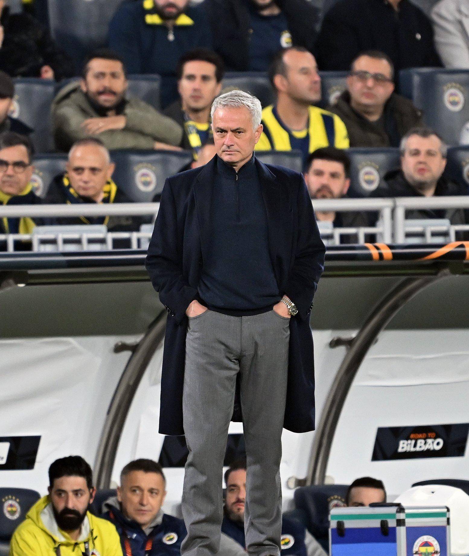 英超内幕揭秘，俱乐部隐情曝光的简单介绍