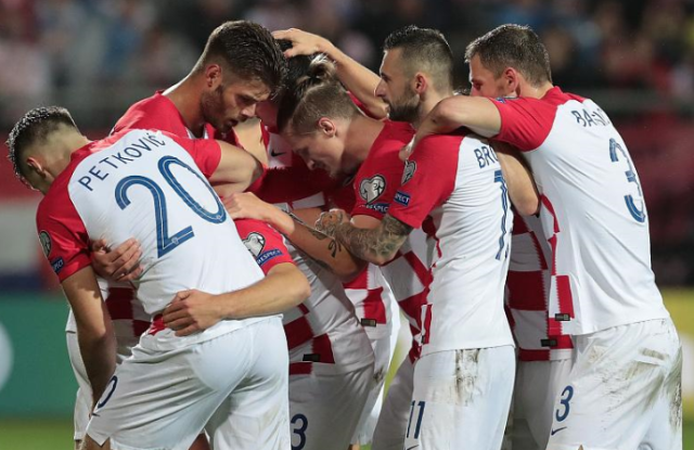 荷兰逆转战胜对手，晋级形势有机可乘