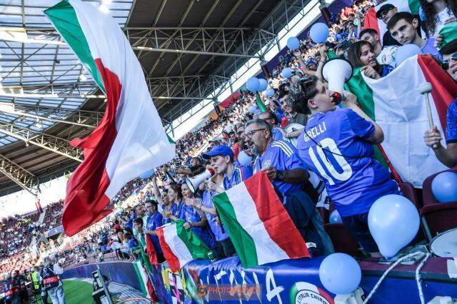 开云体育登录入口-包含意大利足球联赛一位球星完成重要里程碑的词条