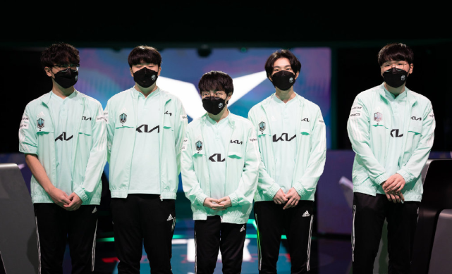 雄鹿队全队状态火热，雷霆队遭遇阻击能否突围